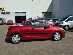 Rot Gebraucht 2008 Peugeot 207 CC Cabrio | 2.950 €
