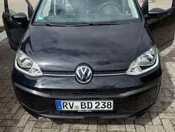Schwarz Gebraucht 2018 VW up! move up! Kleinwagen | 10.950 € (Etwas zu teuer)