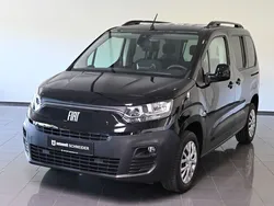 Schwarz schwarz metallic (metallic) Gebraucht 2023 Fiat Doblò Style Van / Kleinbus | 24.750 € (Etwas zu teuer)
