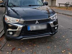 Schwarz Gebraucht 2017 Mitsubishi ASX Diamant Edition SUV | 11.500 € (Etwas zu teuer)