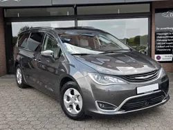 Grau Gebraucht 2019 Chrysler Pacifica Limited SUV | 25.200 €
