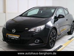 Onyxschwarz metallic (metallic) Gebraucht 2018 Opel Astra GTC OPC Limousine | 13.480 € (Teuer)