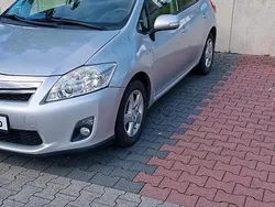 Silber Gebraucht 2010 Toyota Auris Hybrid Kleinwagen | 6.999 € (Etwas zu teuer)