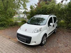 Weiß Gebraucht 2016 Fiat Qubo Trekking Van / Kleinbus | 4.600 €