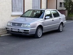 Silber Gebraucht 1995 VW Vento Limousine | 3.200 €