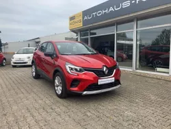 Rot Gebraucht 2023 Renault Captur Evolution SUV | 23.387 € (Fairer Preis)