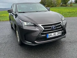 Braun Gebraucht 2015 Lexus NX300h SUV | 21.000 € (Fairer Preis)