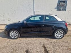 Schwarz Gebraucht 2011 Audi A1 Attraction Kleinwagen | 6.500 € (Fairer Preis)