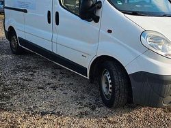 Weiß Gebraucht 2010 Opel Vivaro Van | 2.299 € (Fairer Preis)