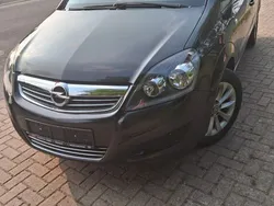 Schwarz Gebraucht 2014 Opel Zafira Family Van / Kleinbus | 4.900 € (Fairer Preis)