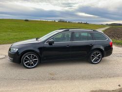 Schwarz Gebraucht 2014 Skoda Octavia Kombi | 9.999 € (Teuer)