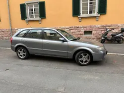 Silber Gebraucht 2003 Mazda 323F Kleinwagen | 2.000 €