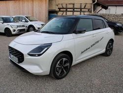 Pure white/mineral gray Gebraucht 2025 Suzuki Swift Comfort+ Kleinwagen | 20.999 € (Fairer Preis)