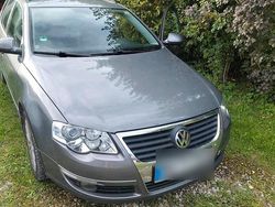 Grau Gebraucht 2006 VW Passat Comfortline Kombi | 2.800 € (Etwas zu teuer)