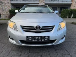 Silber Gebraucht 2009 Toyota Auris Executive Limousine | 3.500 € (Guter Preis)