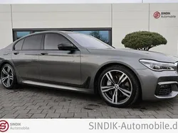 Magellangrau Gebraucht 2017 BMW 750 M Sport Limousine | 43.980 € (Teuer)