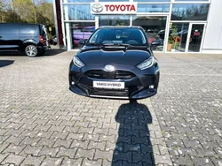 Grau Neu 2024 Toyota Yaris Hybrid Team Limousine | 26.480 € (Fairer Preis)