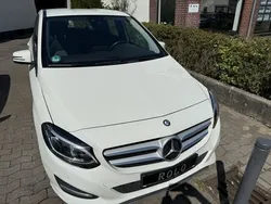 Weiß Gebraucht 2016 Mercedes B180 Urban Van / Kleinbus | 17.500 € (Fairer Preis)