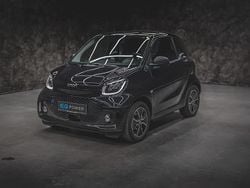 Schwarz Gebraucht 2024 Smart ForTwo Coupé Passion Exclusive Coupé | 17.222 € (Fairer Preis)