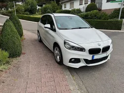 Weiß Gebraucht 2016 BMW 225 Active Tourer iPerformance Van / Kleinbus | 14.990 € (Etwas zu teuer)