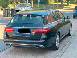 Schwarz Gebraucht 2018 Mercedes 220 Kombi | 18.500 €