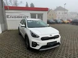 Weiß Gebraucht 2021 Kia Niro Vision SUV | 20.990 € (Superpreis)