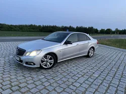 Gebraucht 2009 Mercedes E350 Avantgarde Limousine | 5.000 €