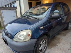 Blau Gebraucht 2002 Toyota Yaris Terra Limousine | 999 € (Guter Preis)