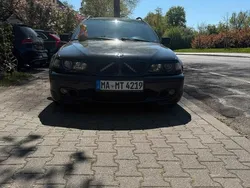 Schwarz Gebraucht 2003 BMW 330 Kombi | 5.500 €