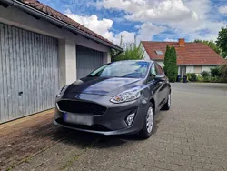 Grau Gebraucht 2020 Ford Fiesta Kleinwagen | 11.100 €