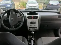 Silber Gebraucht 2005 Opel Corsa Kleinwagen | 650 € (Guter Preis)