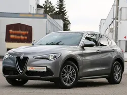 Grau Gebraucht 2019 Alfa Romeo Stelvio Lusso SUV | 28.700 € (Fairer Preis)