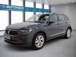 Grau Gebraucht 2023 VW Tiguan Life SUV | 31.450 € (Guter Preis)