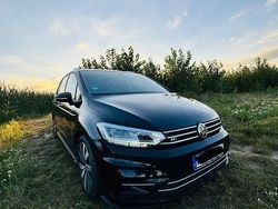 Schwarz Gebraucht 2018 VW Touran Sound Van / Kleinbus | 22.000 € (Fairer Preis)