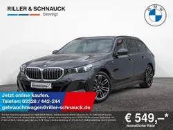 Grau Gebraucht 2024 BMW 520 M Sport Kombi | 51.900 € (Superpreis)
