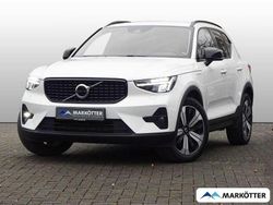 Weiss Gebraucht 2022 Volvo XC40 Plus SUV | 29.850 € (Guter Preis)