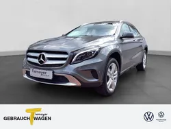 Grau Gebraucht 2016 Mercedes GLA200 SUV | 17.680 € (Fairer Preis)