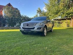Grau Gebraucht 2010 Mercedes ML350 SUV | 8.000 € (Guter Preis)