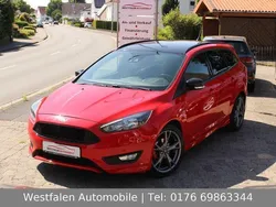 Rot Gebraucht 2018 Ford Focus ST-Line Kombi | 12.390 € (Fairer Preis)