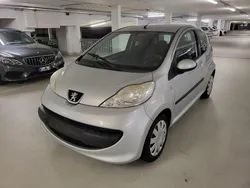 Grau Gebraucht 2007 Peugeot 107 Filou Kleinwagen | 1.500 € (Fairer Preis)