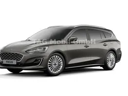 Grau Gebraucht 2019 Ford Focus Vignale Limousine | 19.935 € (Fairer Preis)