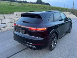 Schwarz Gebraucht 2018 Porsche Cayenne Turbo Chrono SUV | 45.000 €