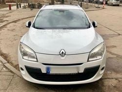 Weiß Gebraucht 2010 Renault Mégane GrandTour Kombi | 1.700 € (Fairer Preis)