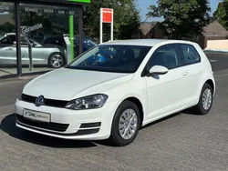Weiß Gebraucht 2016 VW Golf VII Trendline Limousine | 10.700 € (Superpreis)