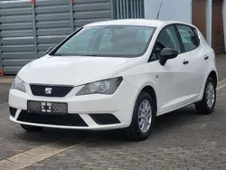 Weiß Gebraucht 2014 Seat Ibiza Reference Limousine | 4.490 € (Guter Preis)
