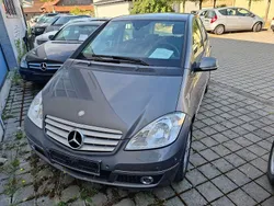 Grau Gebraucht 2010 Mercedes A180 Limousine | 3.990 € (Guter Preis)