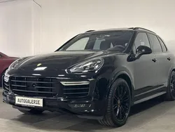 Schwarz Gebraucht 2015 Porsche Cayenne Turbo SUV | 47.990 € (Etwas zu teuer)