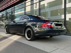 Schwarz Gebraucht 2006 Mercedes CLS350 Limousine | 2.750 €