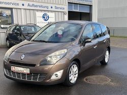 Braun Gebraucht 2011 Renault Scénic III Luxe Van / Kleinbus | 5.900 € (Etwas zu teuer)