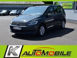 Grau Gebraucht 2023 VW Touran Comfortline Van / Kleinbus | 29.860 € (Guter Preis)